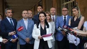 Vlast u Beogradu pala